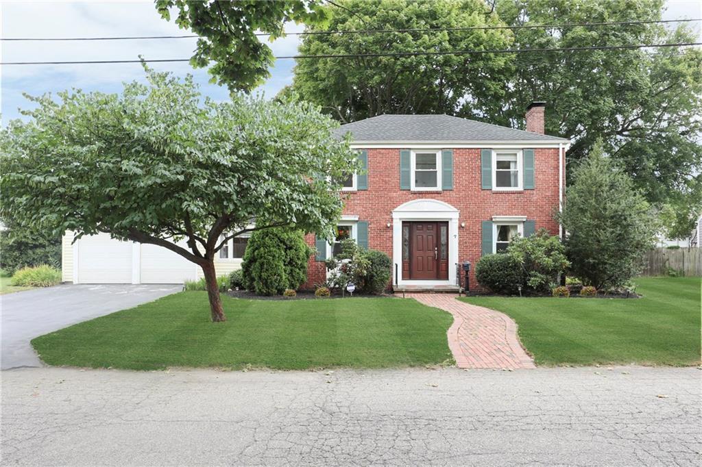7 Mayfair Dr - Photo 1