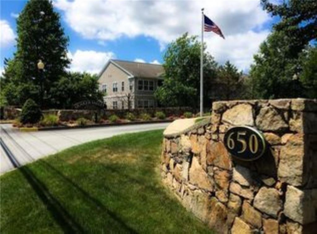 650 East Greenwich Av, Unit#5-404 - Photo 1