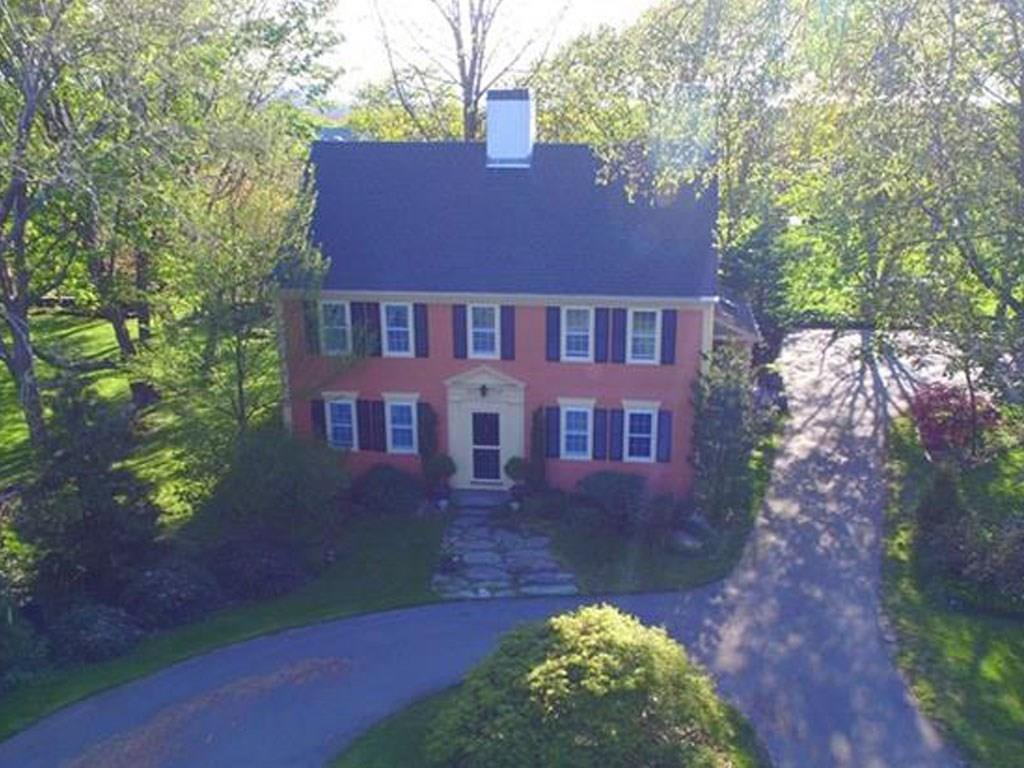 697 Middle Rd - Photo 1