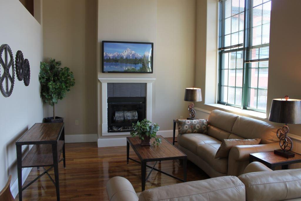618 Main St, Unit#1-403 - Photo 1