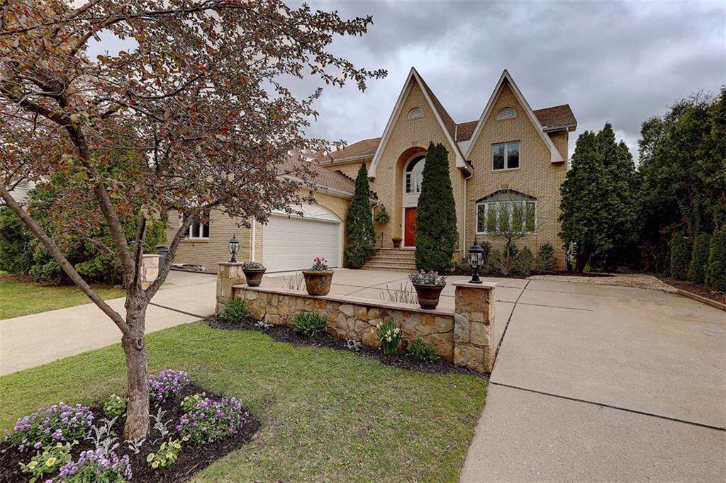 10 Maxcy Dr - Photo 1