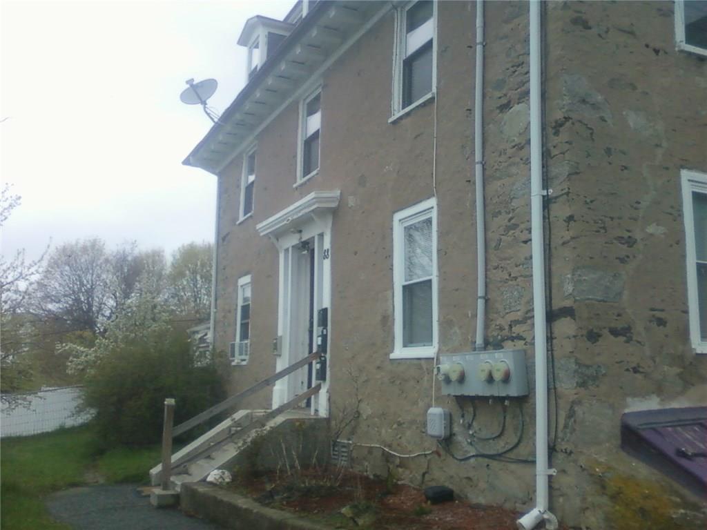 88 Raphael Av - Photo 1