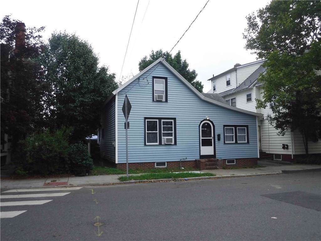132 Fisk St - Photo 1