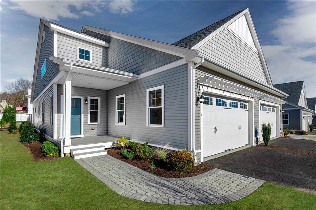 10 Desiree Ct, Unit#A - Photo 1
