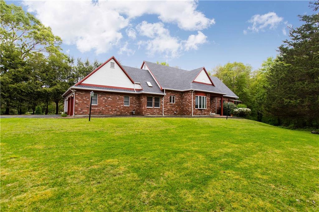 160 Howland Road - Photo 1