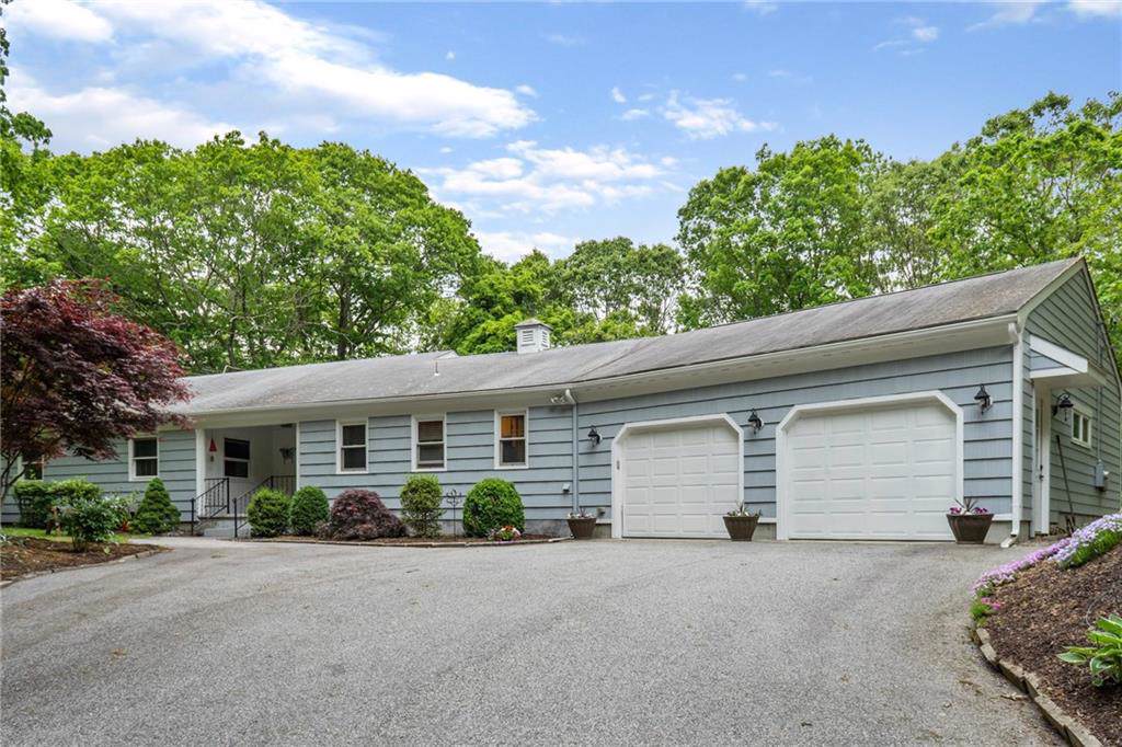 1597 Middle Road - Photo 1