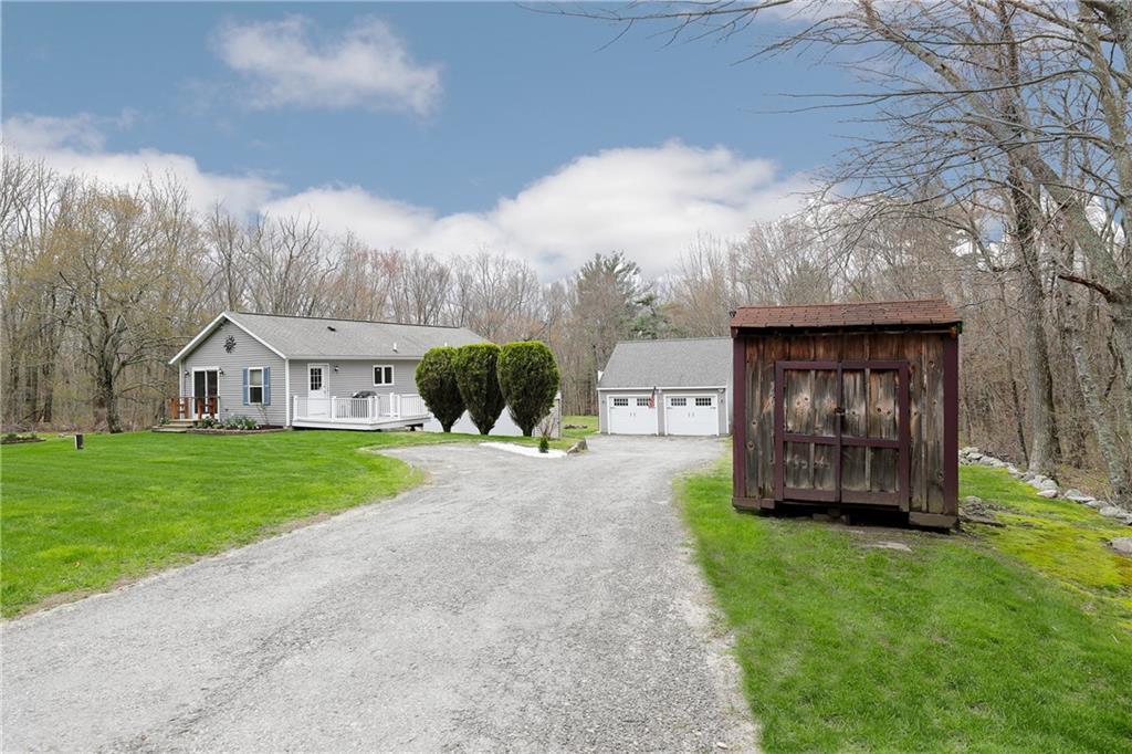 21 Round Hill Rd - Photo 1