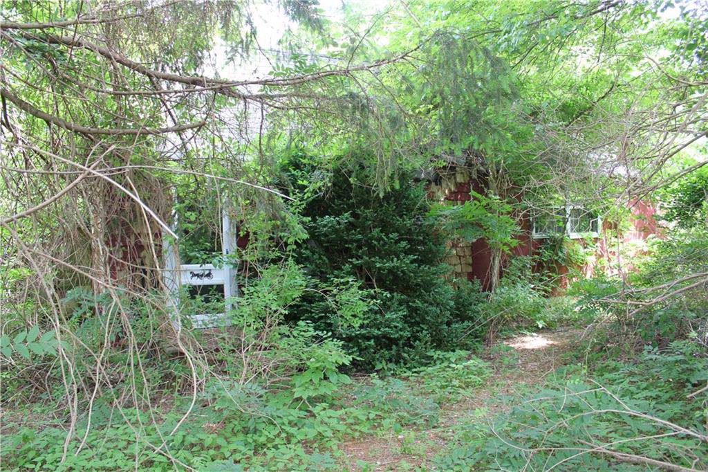 61 Howard Hill Rd - Photo 1