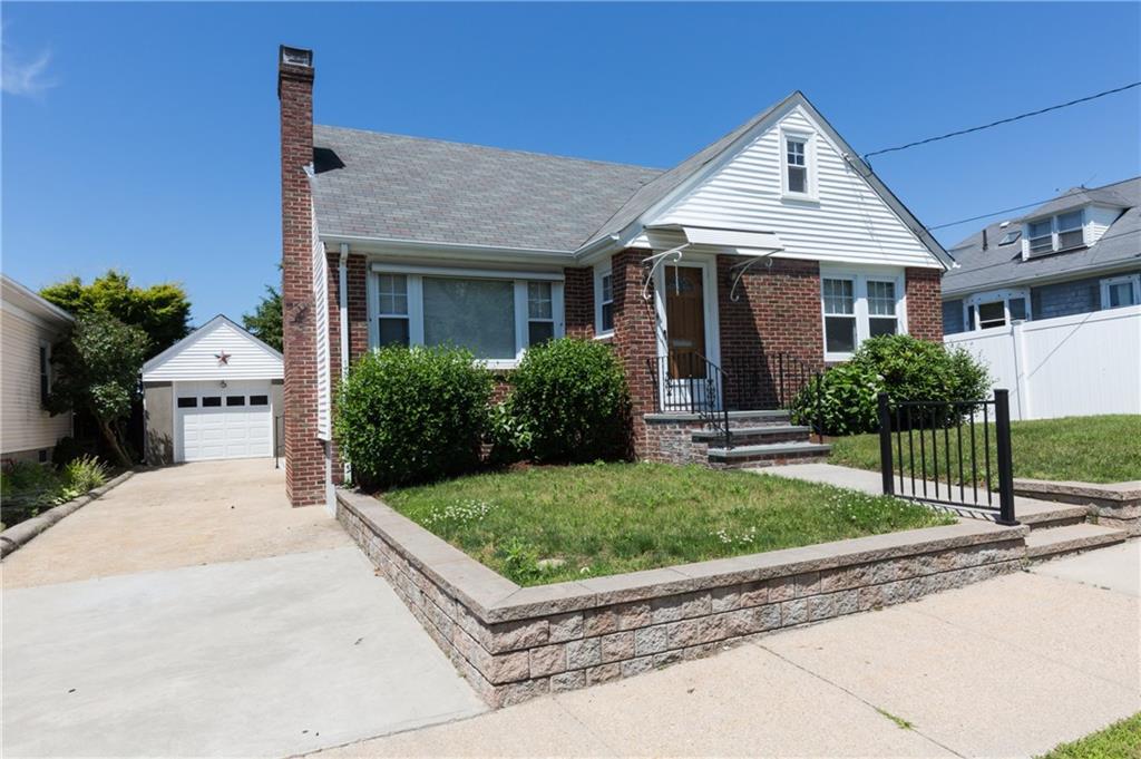 326 Sharon St - Photo 1