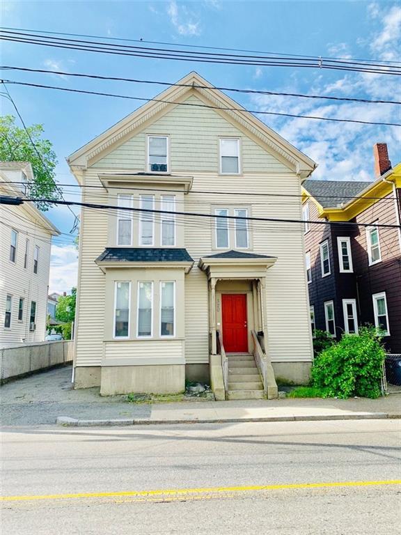 320 Orms St - Photo 1