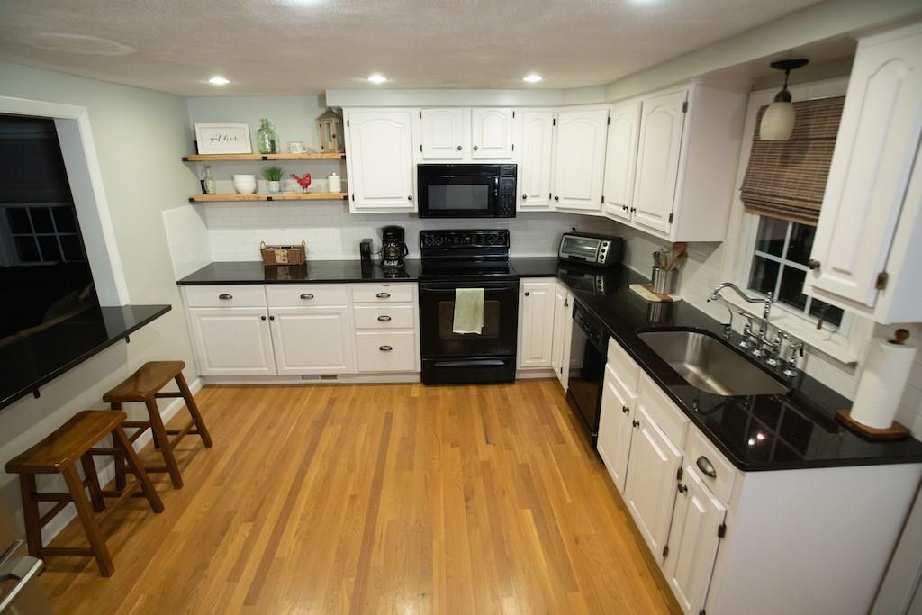 61 Stirling Dr - Photo 1