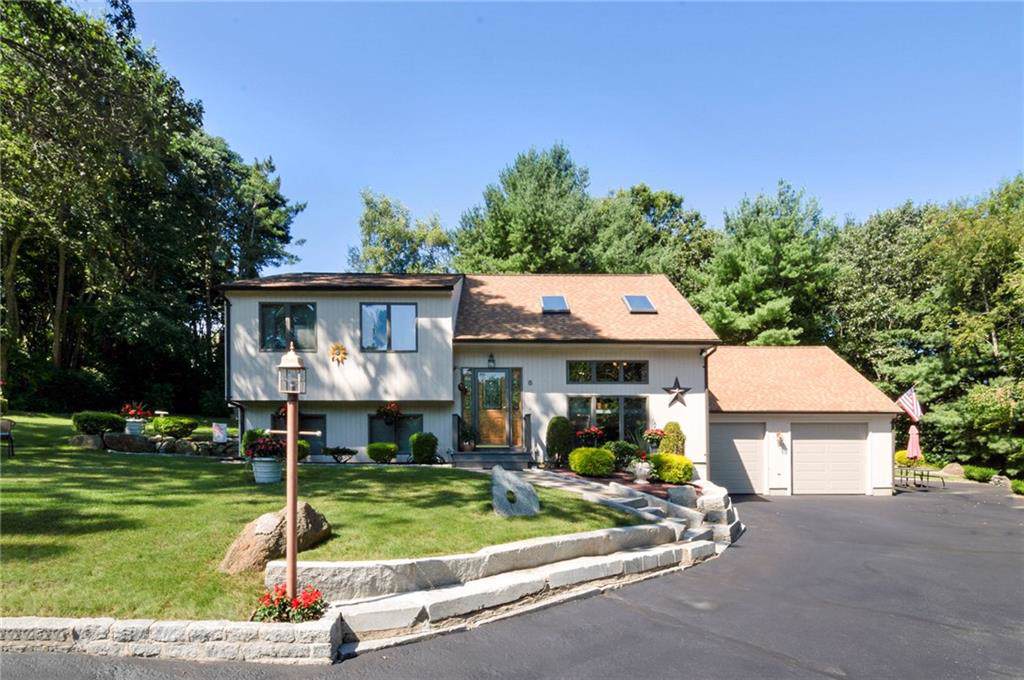 8 Eisenhower St - Photo 1