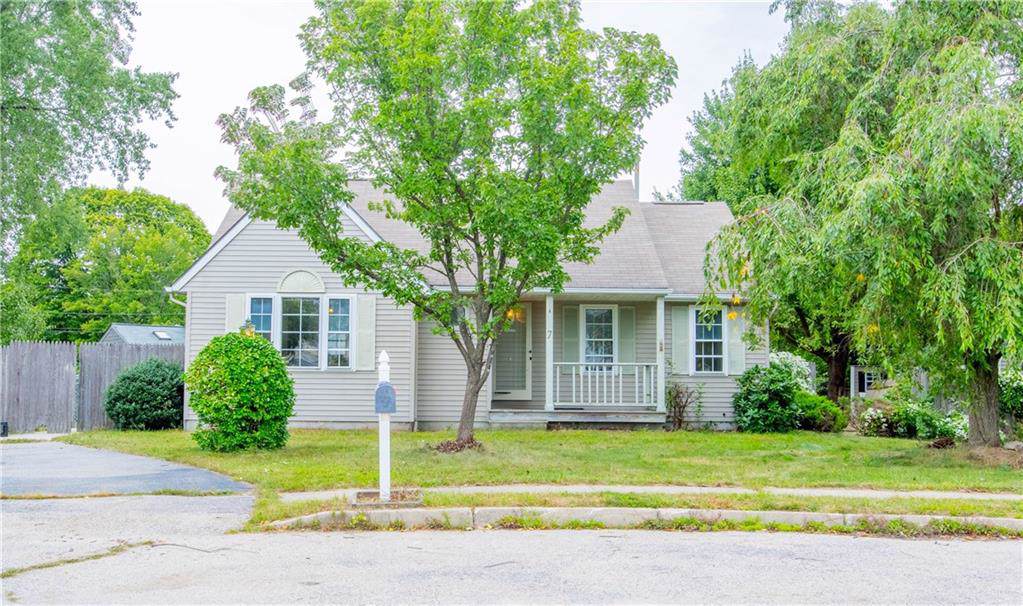 7 Linda Circle - Photo 1