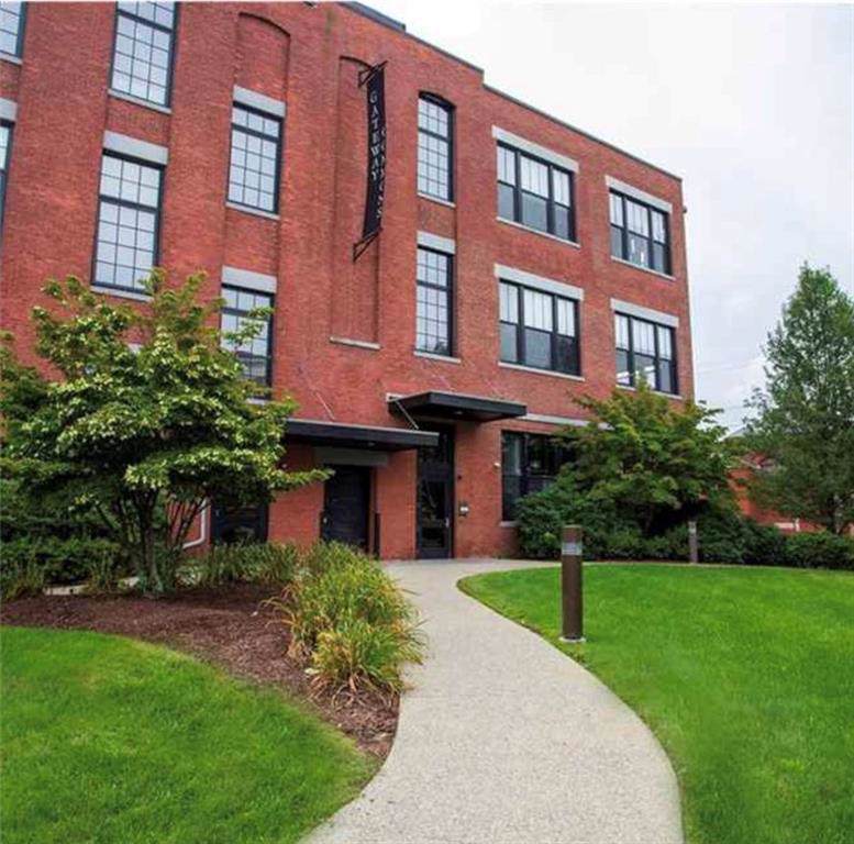 685 Social Street - Photo 1