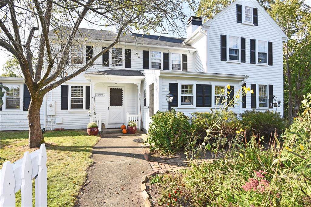 235 Kenyon Avenue - Photo 1