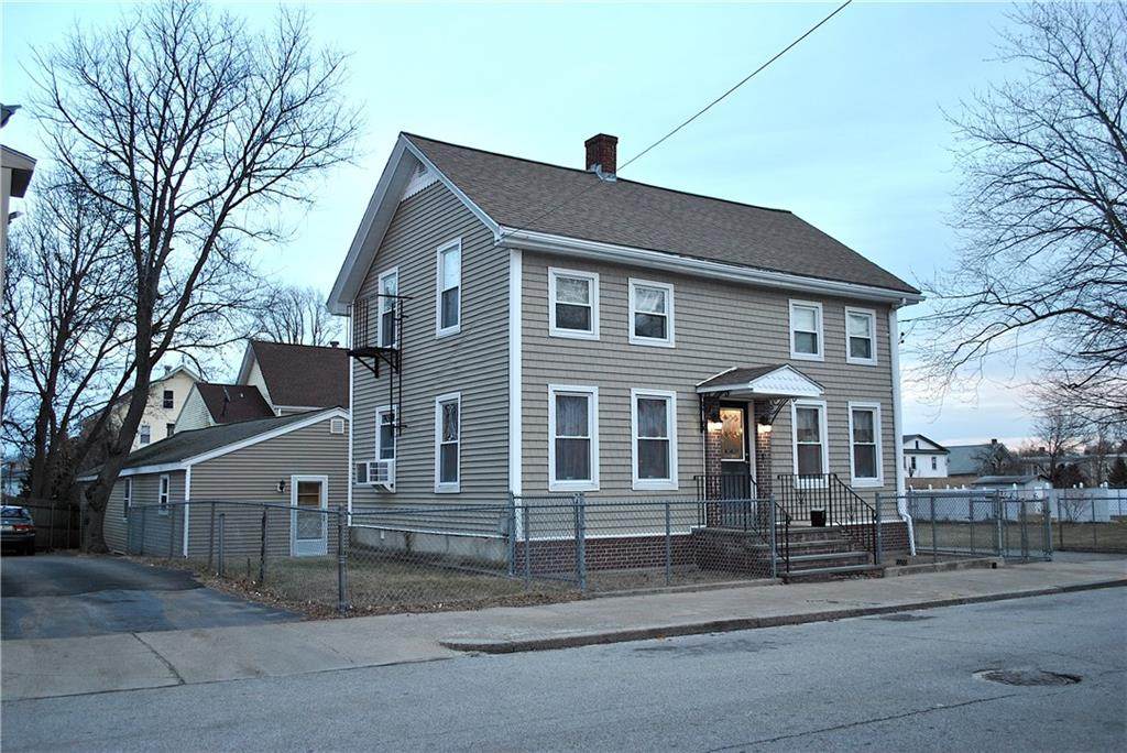 127 Perry Street - Photo 1