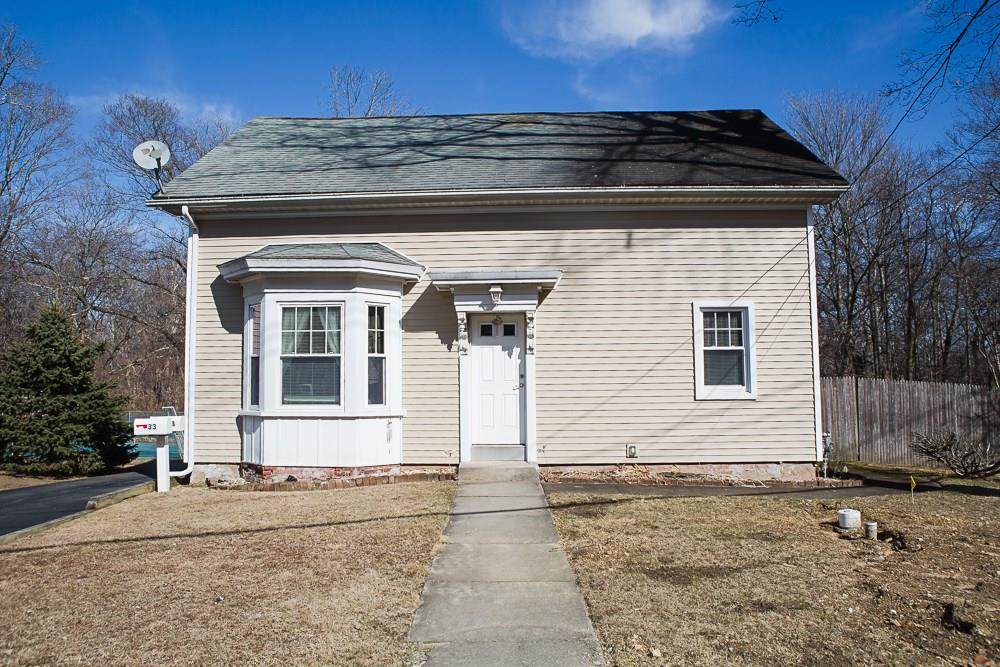 33 Maple Avenue - Photo 1