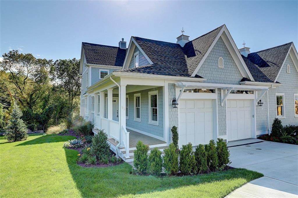 63 Kettle Point Avenue - Photo 1
