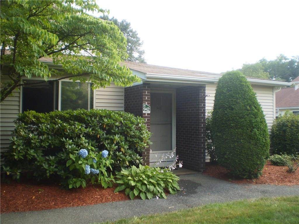 942 Halifax Drive - Photo 1