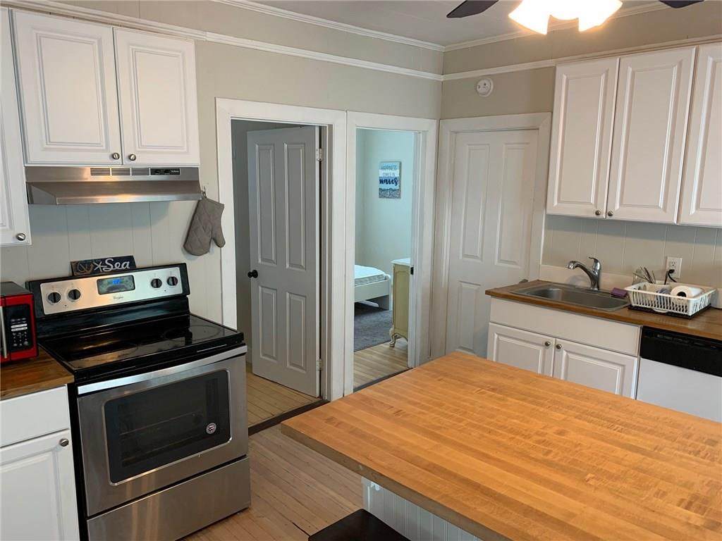 16 Dean Avenue - Photo 1