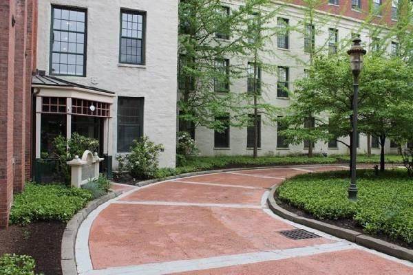 15 Higgins Street - Photo 1