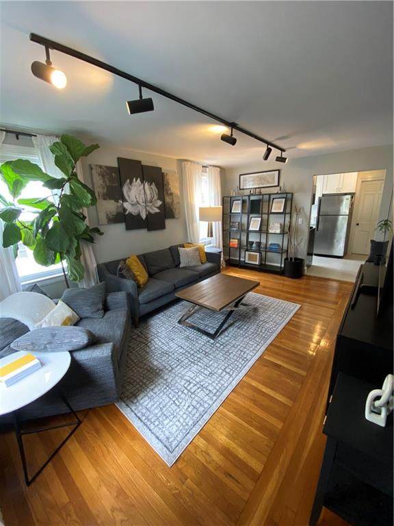 11 North Avenue - Photo 1