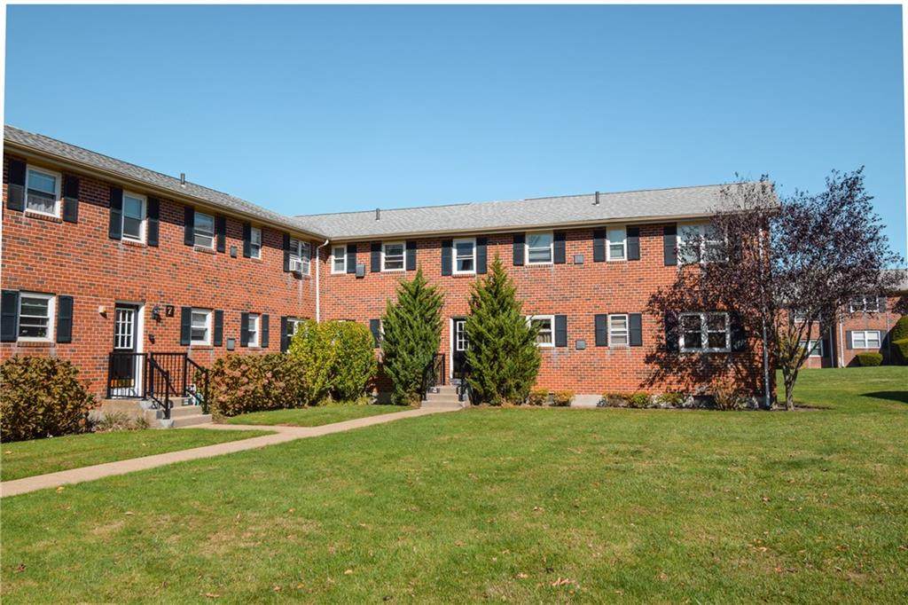 70 Carroll Avenue - Photo 1