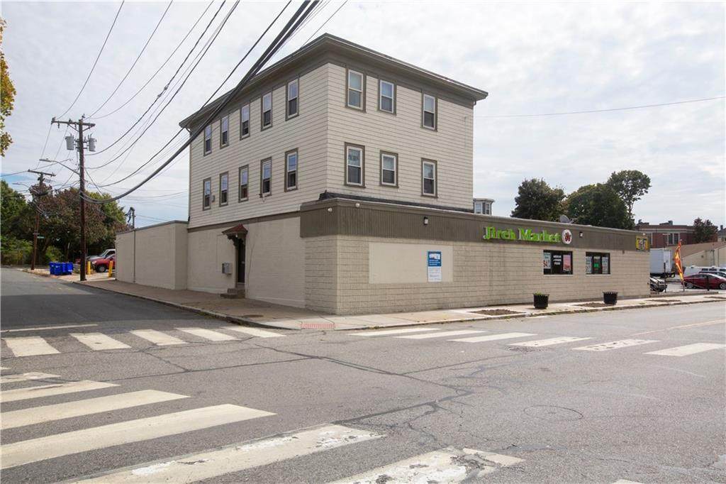 567 Charles Street - Photo 1
