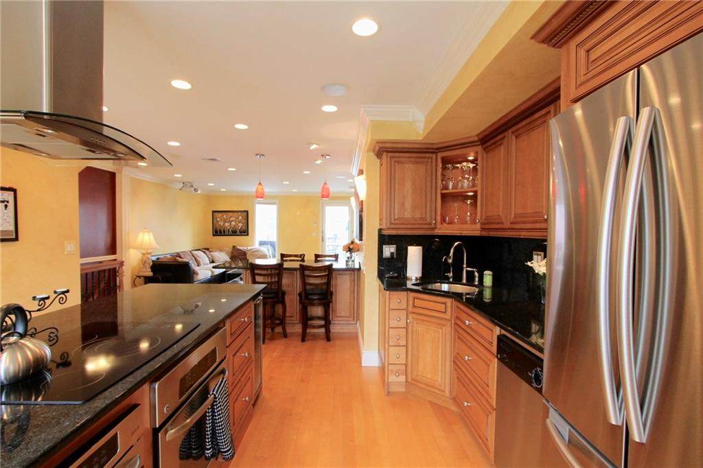222 Goddard Row - Photo 1