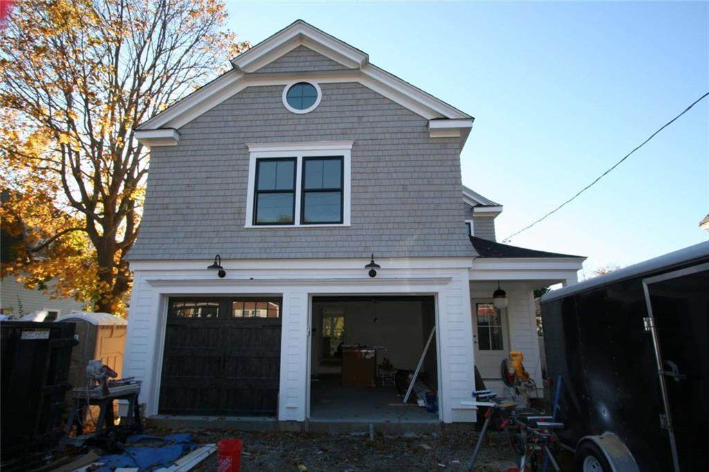 81 Coggeshall Avenue - Photo 1