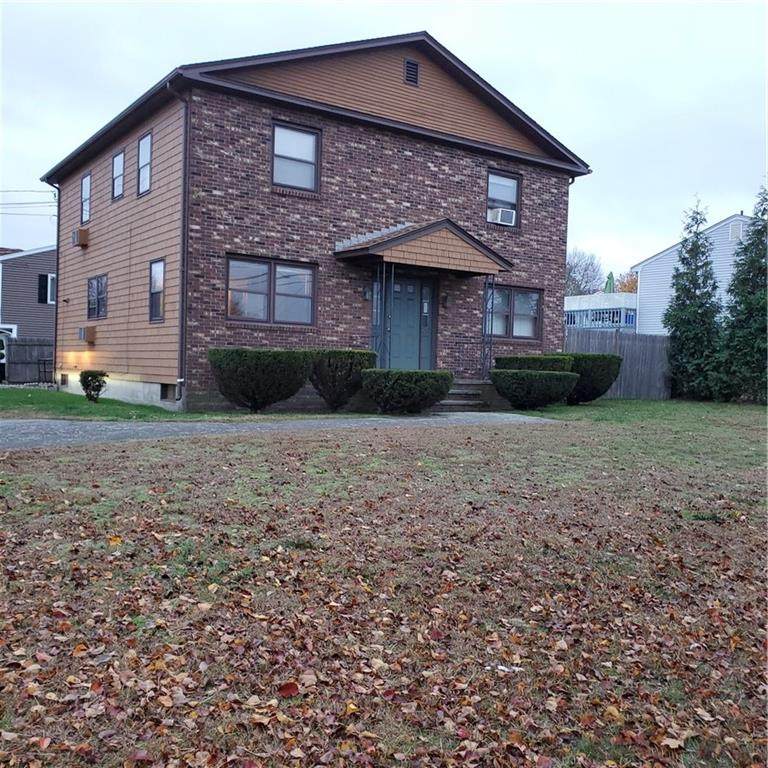 2564 Pawtucket Avenue - Photo 1