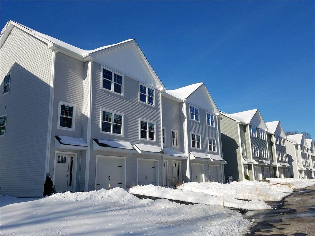 83 Pulaski Street - Photo 1