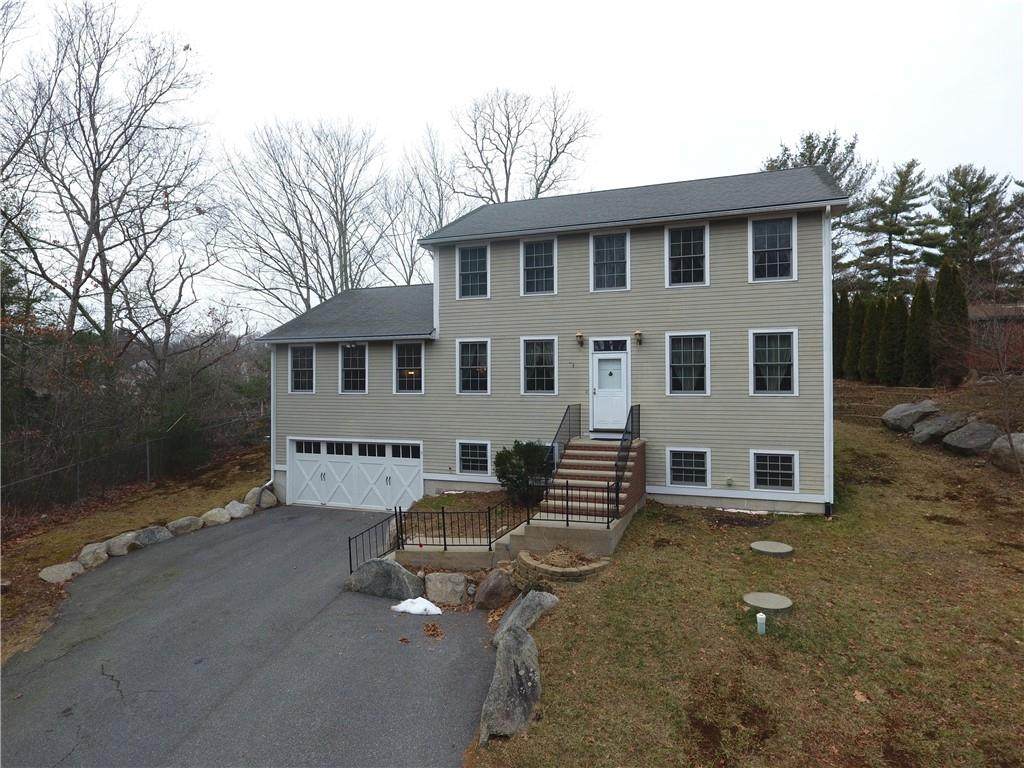 5 Howland Lane - Photo 1