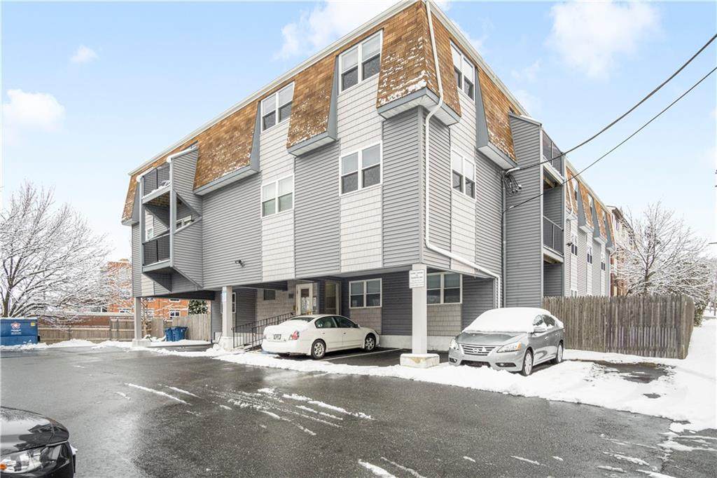 20 Stenton Avenue - Photo 1