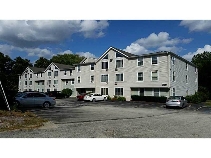 201 Woodlawn Avenue - Photo 1