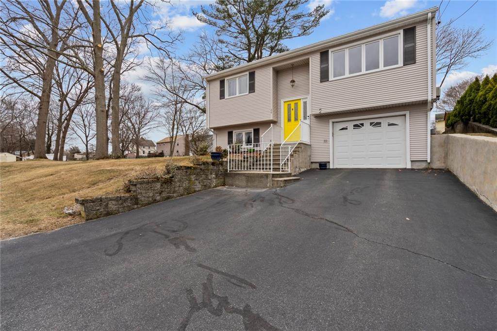 24 Vineyard Avenue - Photo 1