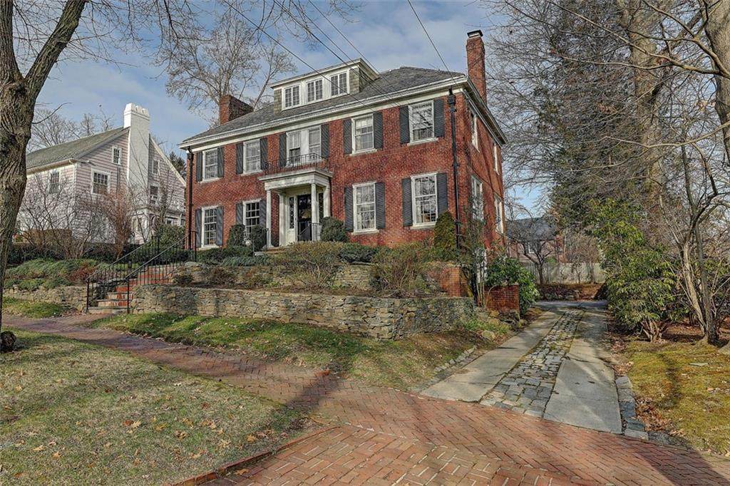 100 Freeman Parkway - Photo 1