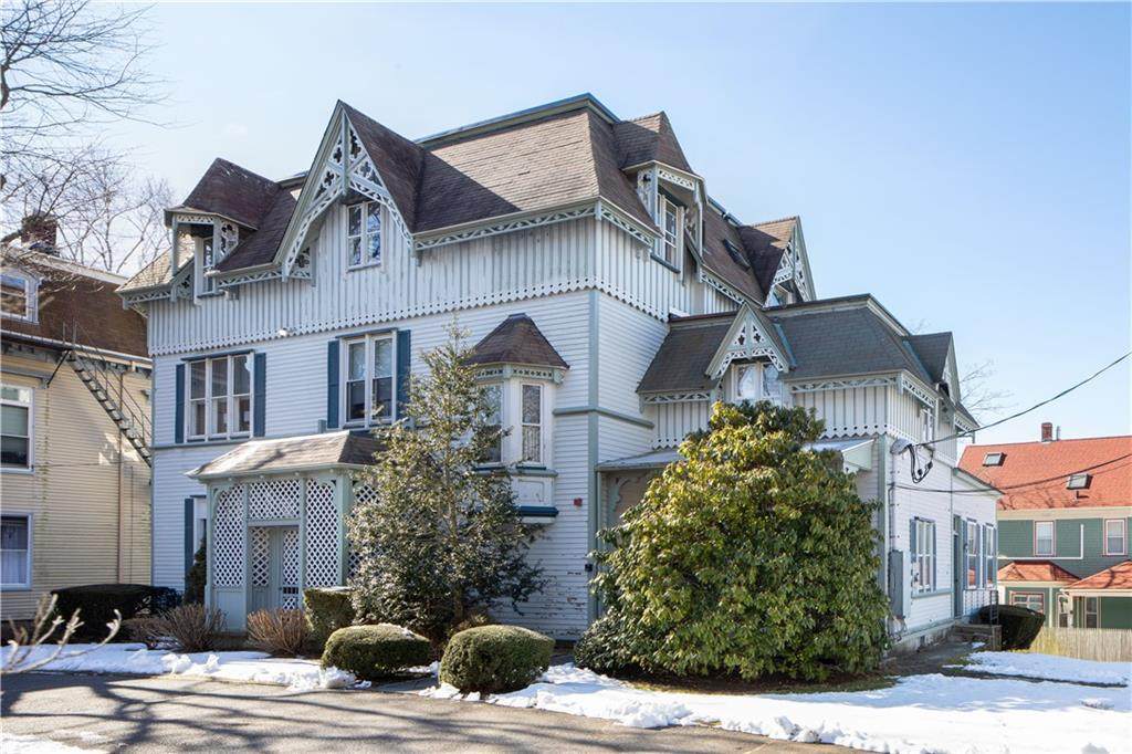 569 Spring Street - Photo 1