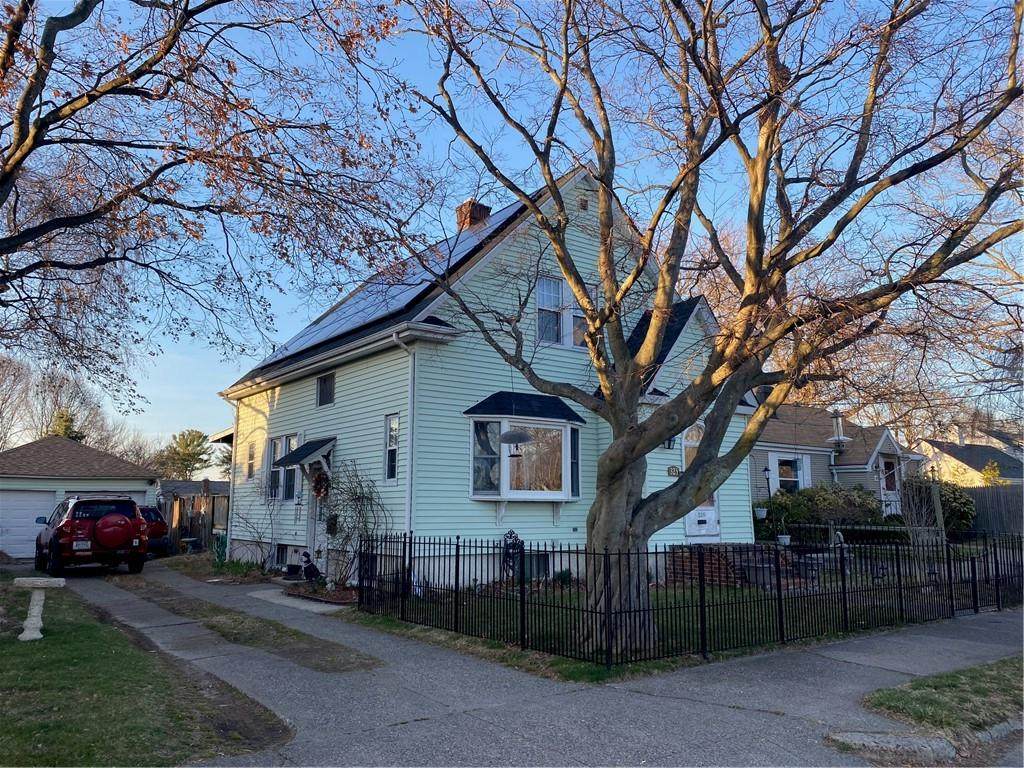 325 Grotto Avenue - Photo 1