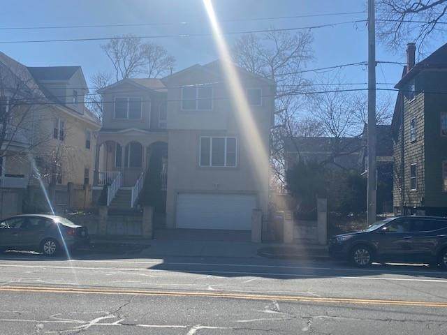 999 Narragansett Boulevard - Photo 1