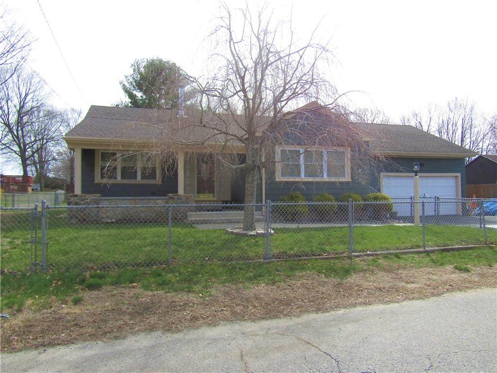 163 Beacon Avenue - Photo 1
