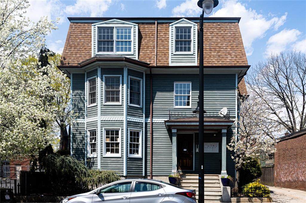 1427 Westminster Street - Photo 1