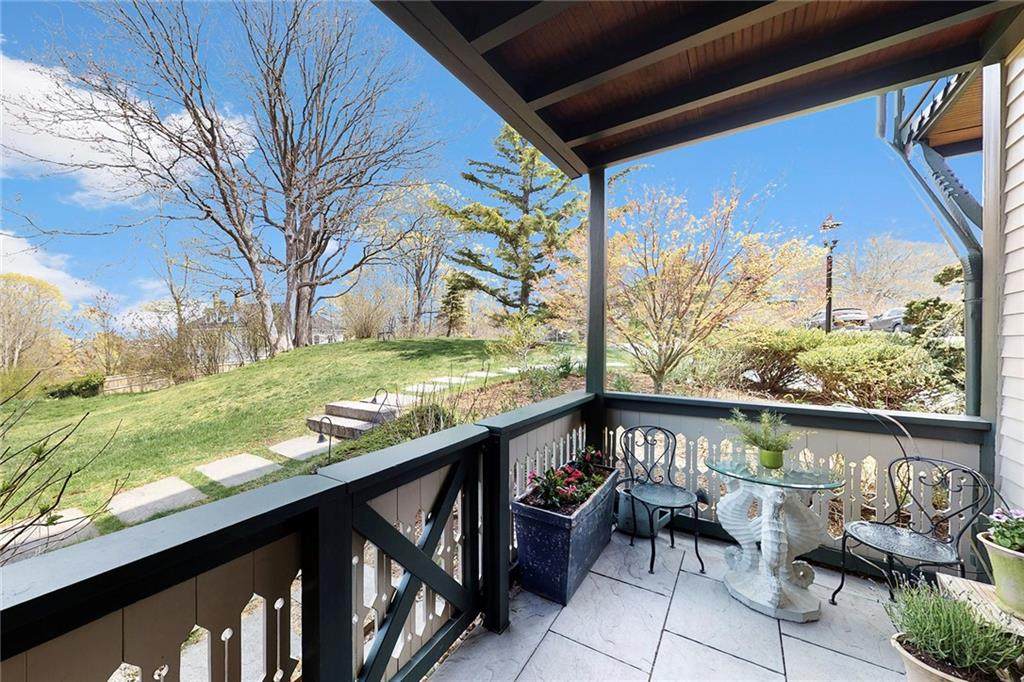 35 Chastellux Avenue - Photo 1