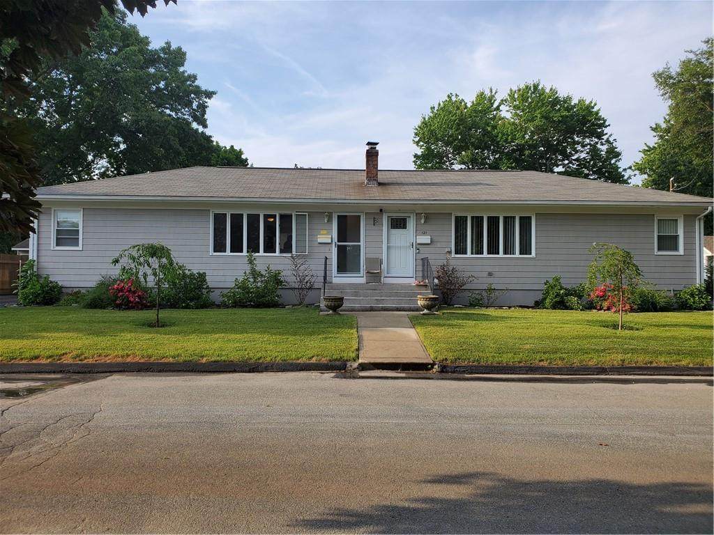 119 Massachusetts Street - Photo 1