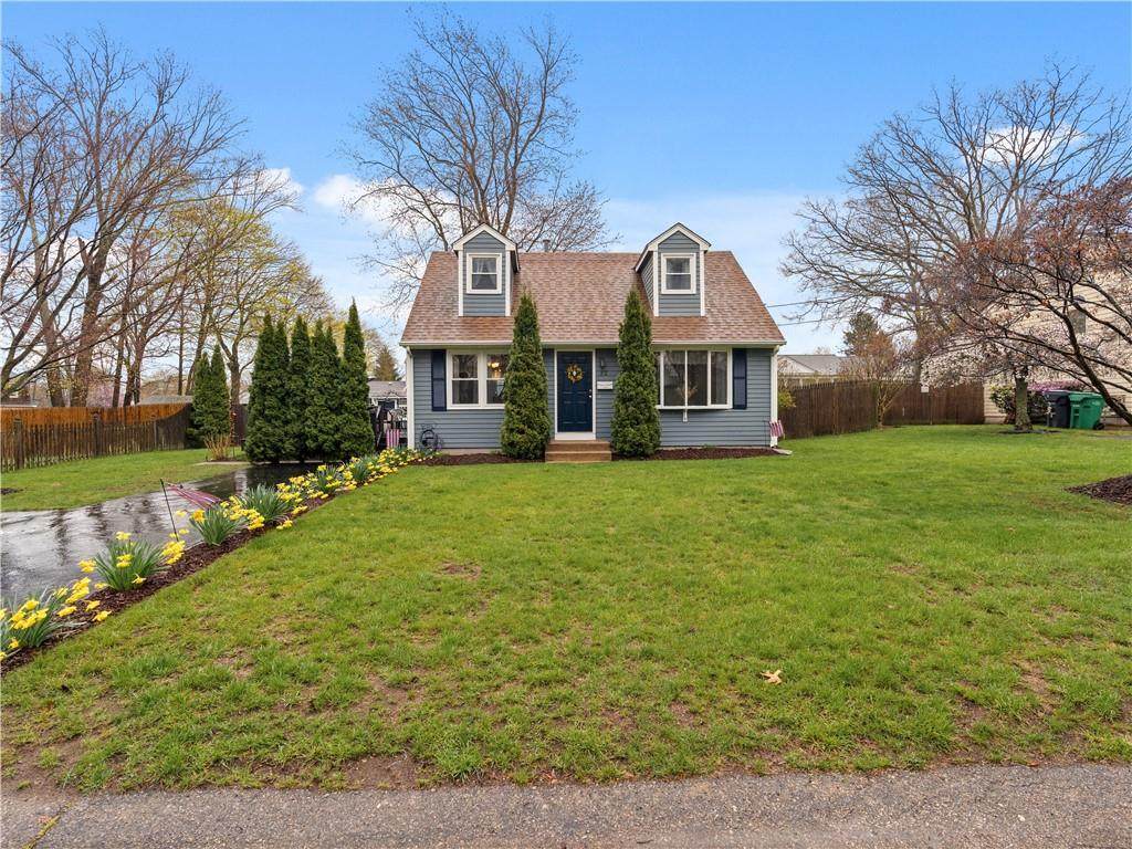 32 Hamlin Avenue - Photo 1