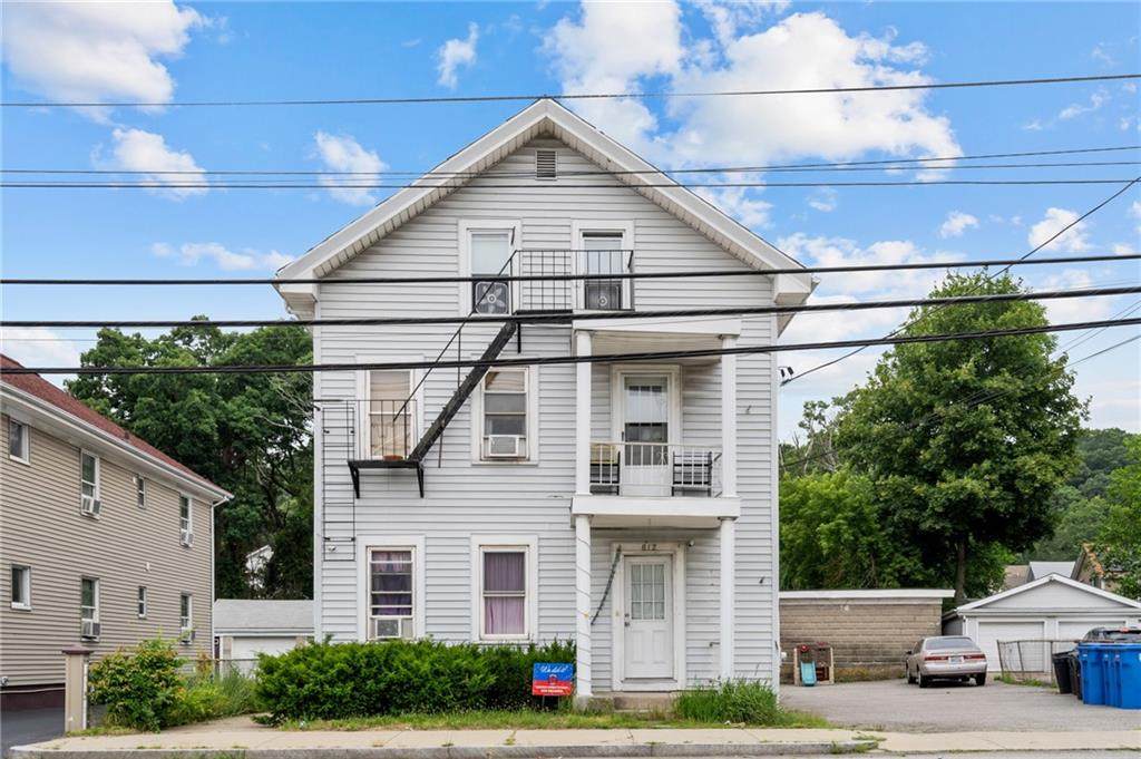 812 Smithfield Avenue - Photo 1