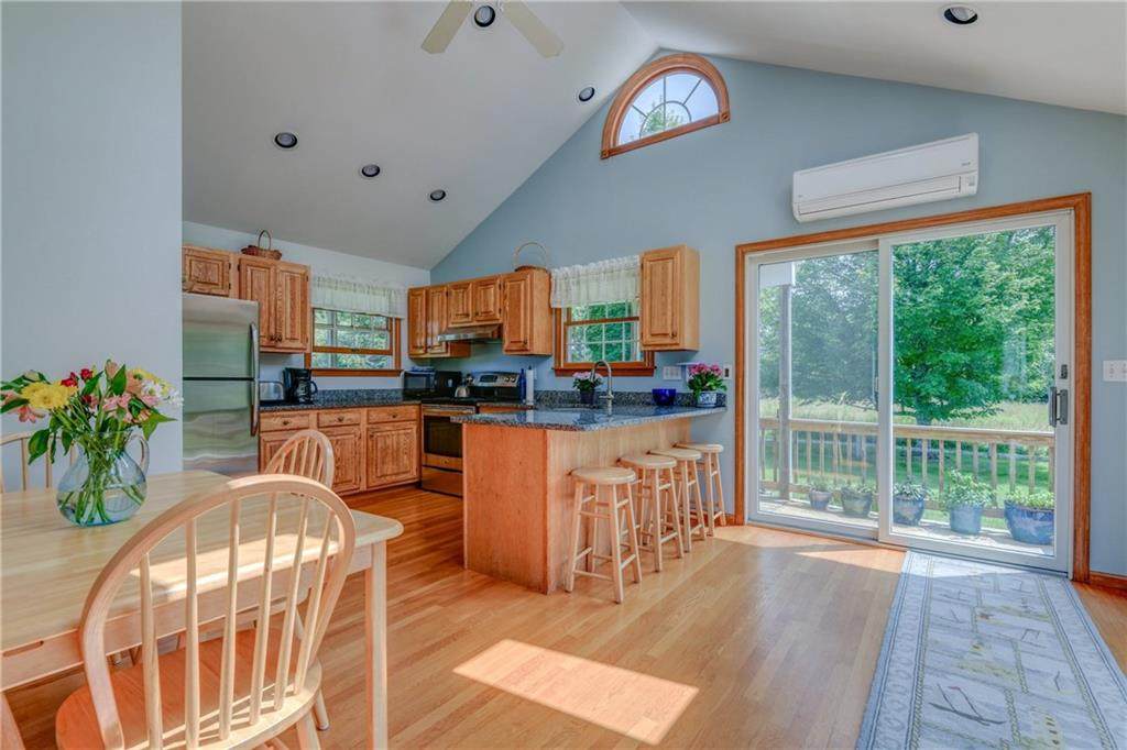 31 Maple Avenue - Photo 1