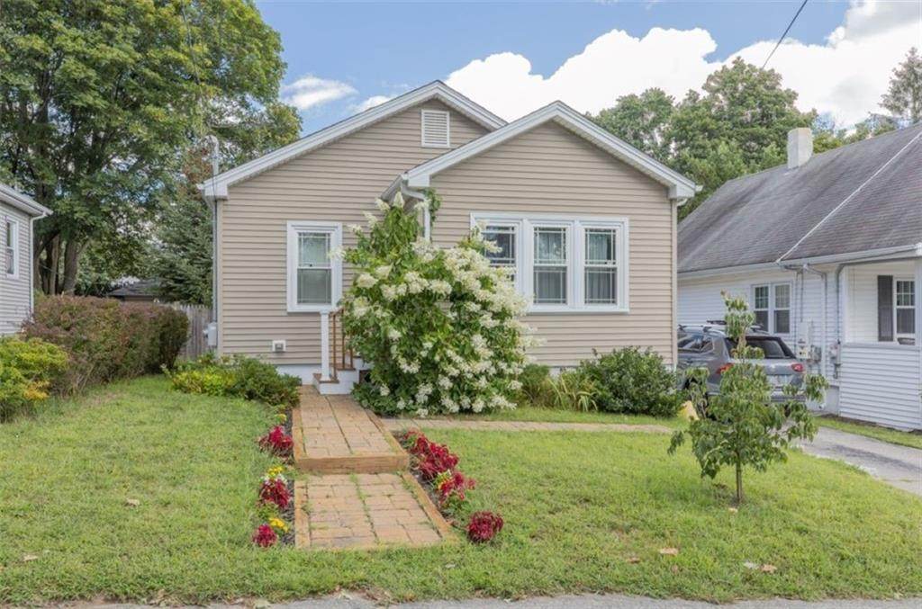 132 Aborn Avenue - Photo 1