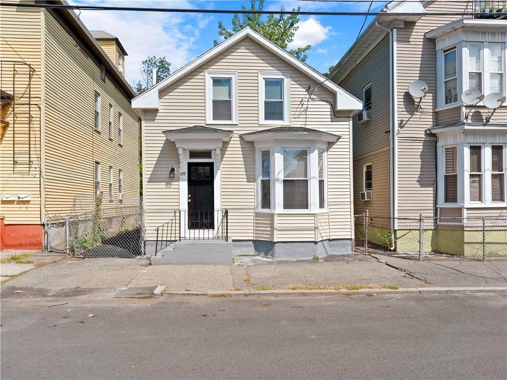 109 Waverly Street - Photo 1
