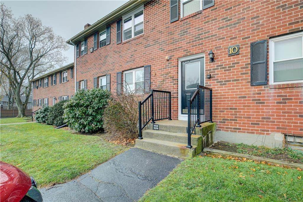 70 Carroll Avenue - Photo 1